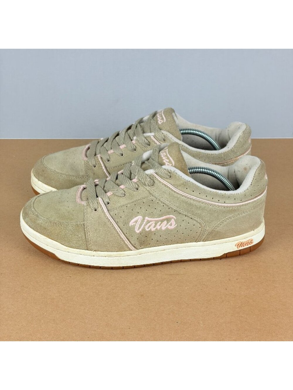 Vans Marianna Suede Sneakers Womens 10 Beige Pink Low Top Lace Up Skate